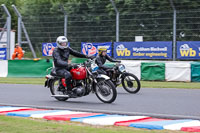 Vintage-motorcycle-club;eventdigitalimages;mallory-park;mallory-park-trackday-photographs;no-limits-trackdays;peter-wileman-photography;trackday-digital-images;trackday-photos;vmcc-festival-1000-bikes-photographs